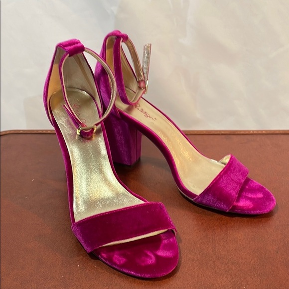 Lilly Pulitzer Shoes - Lilly Pulitzer Women’s 10 Velvet  Pink Fuschia Elegant Ankle Stap Open Toe Heels